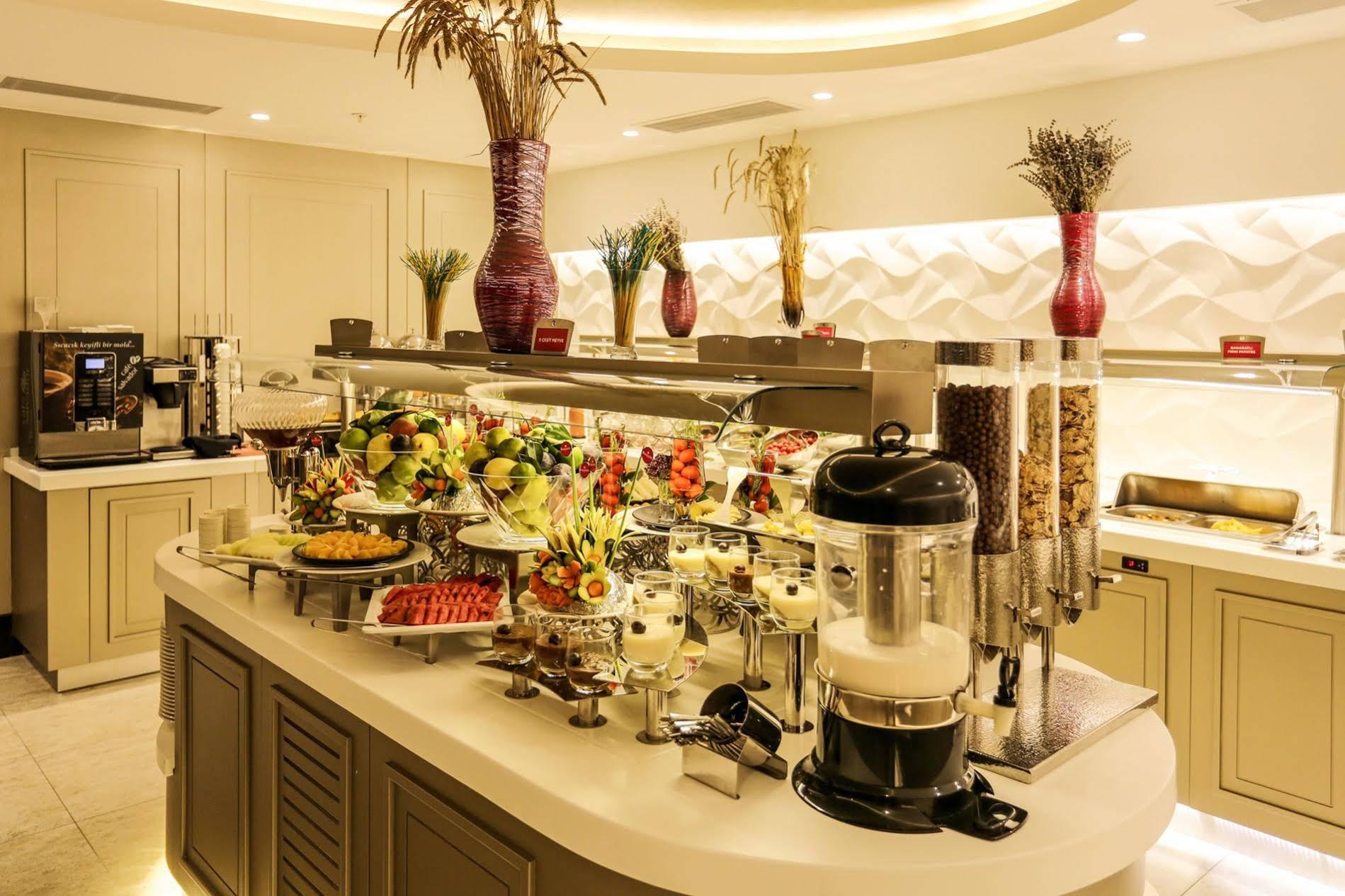Ramada By Wyndham Isparta Extérieur photo