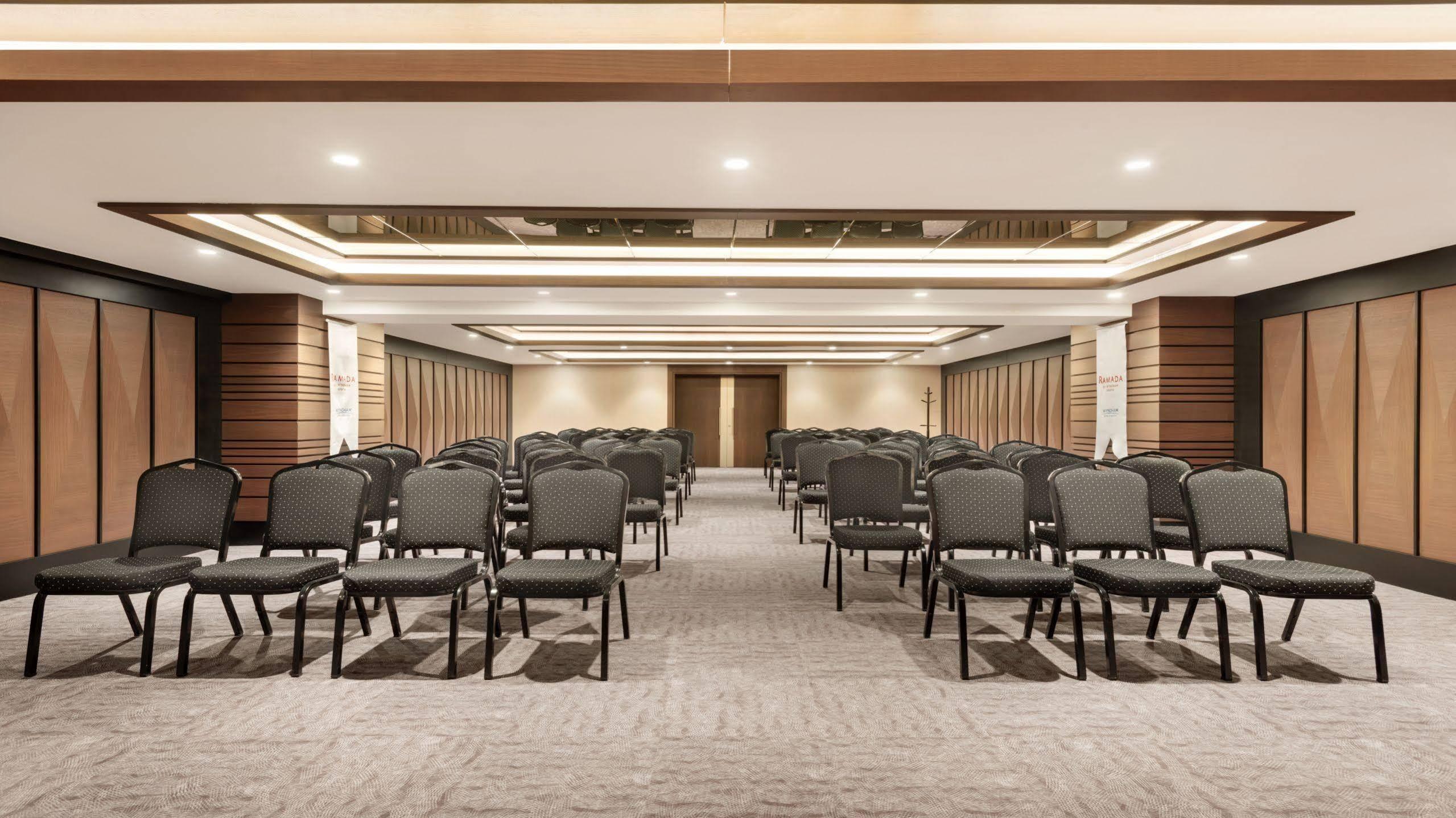 Ramada By Wyndham Isparta Extérieur photo